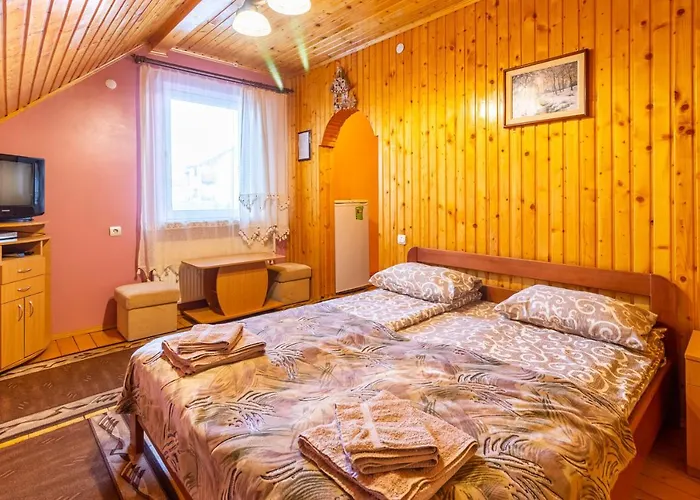 Hotel Smerichka *